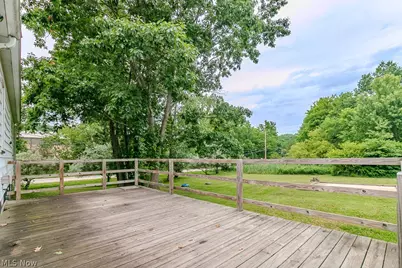 7987 Euclid Chardon Road, Kirtland, OH 44094 - Photo 9