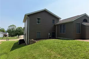 1016 Thomas Dr SW, New Philadelphia, OH 44663 - Photo 7