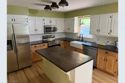 1016 Thomas Drive SW, New Philadelphia, OH 44663 - Photo 9