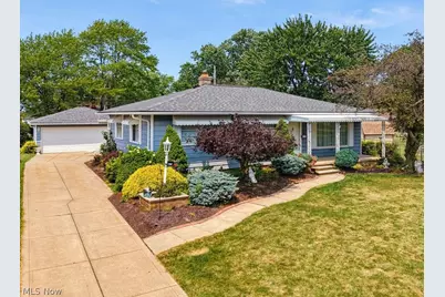 759 E Meadowlawn Boulevard, Green Hills, OH 44131 - Photo 3