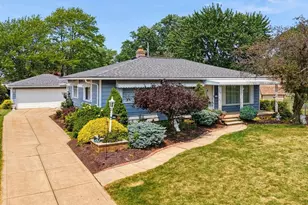 759 E Meadowlawn Blvd, Green Hills, OH 44131 - Photo 3