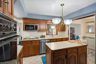 759 E Meadowlawn Blvd, Green Hills, OH 44131 - Photo 21