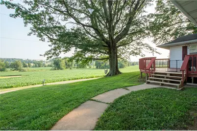 1757 Pleasant Valley Road NE, New Philadelphia, OH 44663 - Photo 7