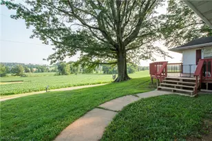 1757 Pleasant Valley Rd NE, New Philadelphia, OH 44663 - Photo 7