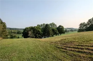 1757 Pleasant Valley Rd NE, New Philadelphia, OH 44663 - Photo 3