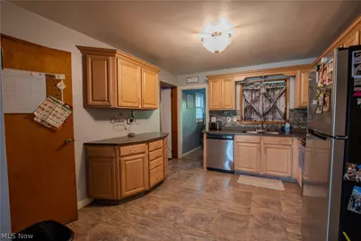 1757 Pleasant Valley Road NE, New Philadelphia, OH 44663 - Photo 17