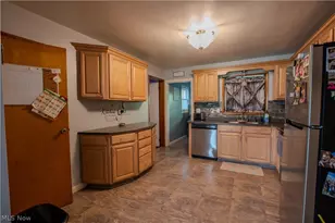 1757 Pleasant Valley Rd NE, New Philadelphia, OH 44663 - Photo 17