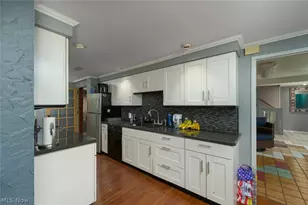 242 Elvira Ct, McDonald, OH 44437 - Photo 9