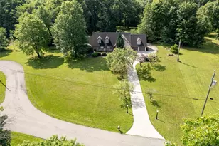 242 Elvira Ct, McDonald, OH 44437 - Photo 3