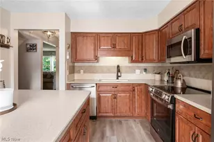 1254 Village Pkwy, Tallmadge, OH 44278 - Photo 11