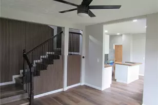 2334 W 38th St, Loveland, OH 44113 - Photo 3