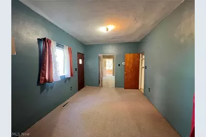226 E Pace Avenue, Akron, OH 44319 - Photo 19