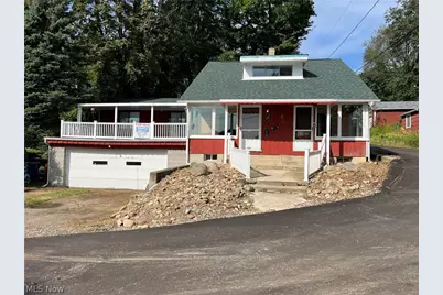 226 E Pace Avenue, Akron, OH 44319 - Photo 1