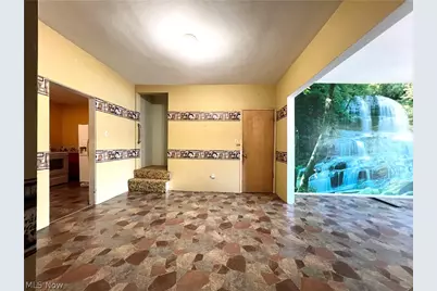 226 E Pace Avenue, Akron, OH 44319 - Photo 11