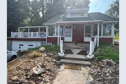 226 E Pace Avenue, Akron, OH 44319 - Photo 1