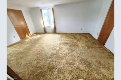 226 E Pace Avenue, Akron, OH 44319 - Photo 15