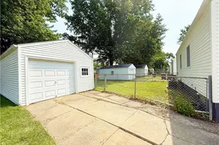 522 Eastern Heights Blvd, Elyria, OH 44035 - Photo 7