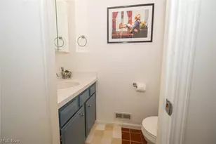 10676 Prouty Rd, Concord Twp, OH 44077 - Photo 35