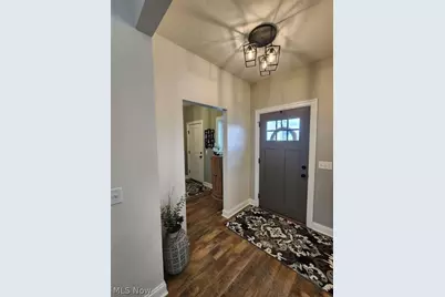 5705 Shadow Ridge Circle NW, North Canton, OH 44720 - Photo 3