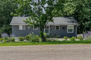 9811 Bellhaven Ave NW, Uniontown, OH 44685 - Photo 3