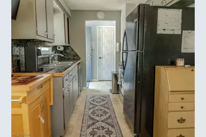 9811 Bellhaven Avenue NW, Uniontown, OH 44685 - Photo 17