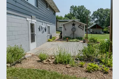 9811 Bellhaven Avenue NW, Uniontown, OH 44685 - Photo 11