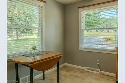 9811 Bellhaven Avenue NW, Uniontown, OH 44685 - Photo 17