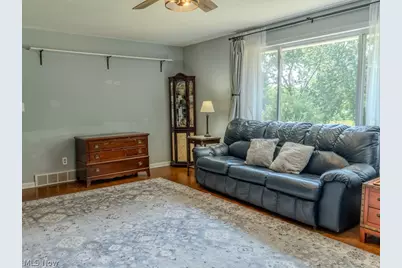 9811 Bellhaven Avenue NW, Uniontown, OH 44685 - Photo 15