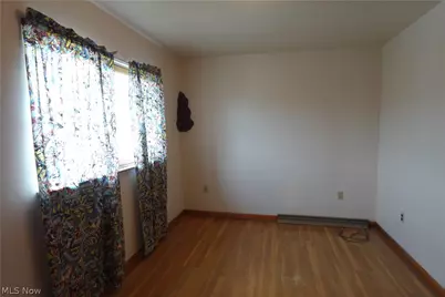 1511 N 9th Street, Martins Ferry, OH 43935 - Photo 9