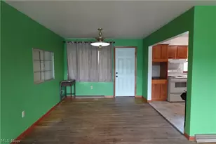 1511 N 9th St, Martins Ferry, OH 43935 - Photo 3