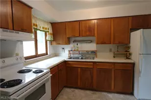 1511 N 9th St, Martins Ferry, OH 43935 - Photo 5