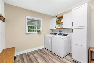 6342 Manchester Rd, New Franklin, OH 44216 - Photo 13