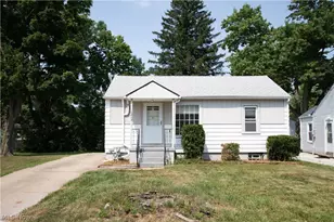 1213 Meadowbrook Blvd, Stow, OH 44224 - Photo 1