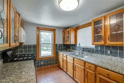 2718 Northland Street, Cuyahoga Falls, OH 44221 - Photo 11