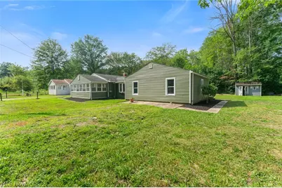 17632 Laurel Avenue, Lake Milton, OH 44429 - Photo 3