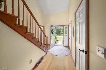 698 Deep Woods Drive, Aurora, OH 44202 - Photo 3