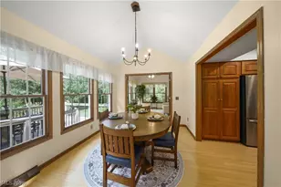 698 Deep Woods Dr, Aurora, OH 44202 - Photo 9