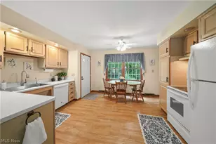 698 Deep Woods Dr, Aurora, OH 44202 - Photo 27