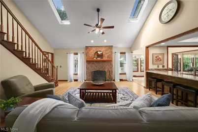 698 Deep Woods Drive, Aurora, OH 44202 - Photo 5