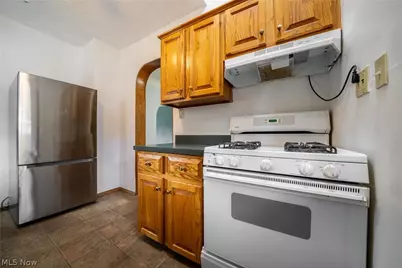 1563 Cordova Avenue, Oakwood, OH 44107 - Photo 7