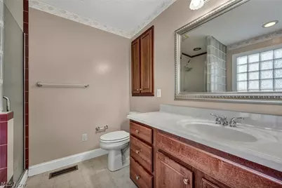 690 Grantwood Avenue, Sheffield Lake, OH 44054 - Photo 25