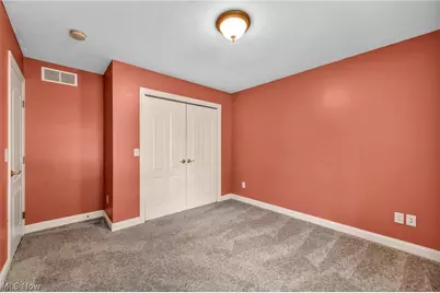 690 Grantwood Avenue, Sheffield Lake, OH 44054 - Photo 21
