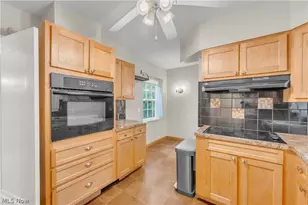 748 Evergreen Dr, Akron, OH 44303 - Photo 19