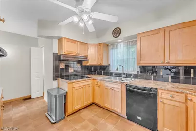 748 Evergreen Drive, Akron, OH 44303 - Photo 19