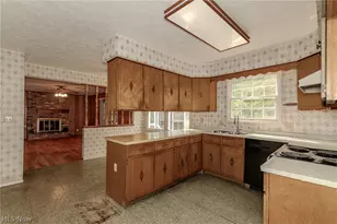 2218 Croydon Rd, Twinsburg, OH 44087 - Photo 7