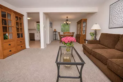 1674 Cloverview Drive, Green, OH 44685 - Photo 7