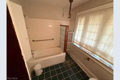 254 N Highland Avenue, Akron, OH 44303 - Photo 17