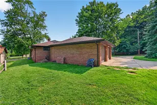 488 Strader Rd, Akron, OH 44305 - Photo 3