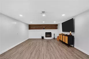488 Strader Rd, Akron, OH 44305 - Photo 17