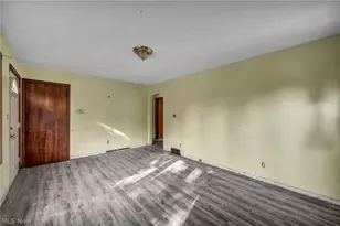 2680 Nesmith Lake Blvd, Akron, OH 44314 - Photo 7